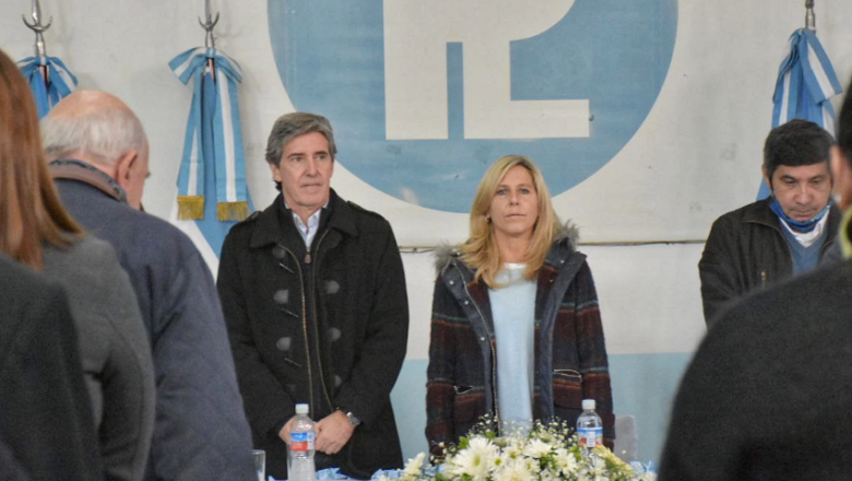 LOS LIBERALES AUTOCONVOCADOS Y EL APURO DE LA CONDUCCIÓN