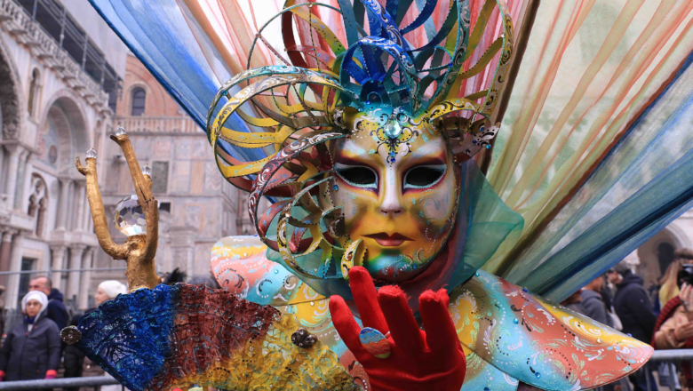 EL CARNAVAL LIBERTARIO / LIBERAL